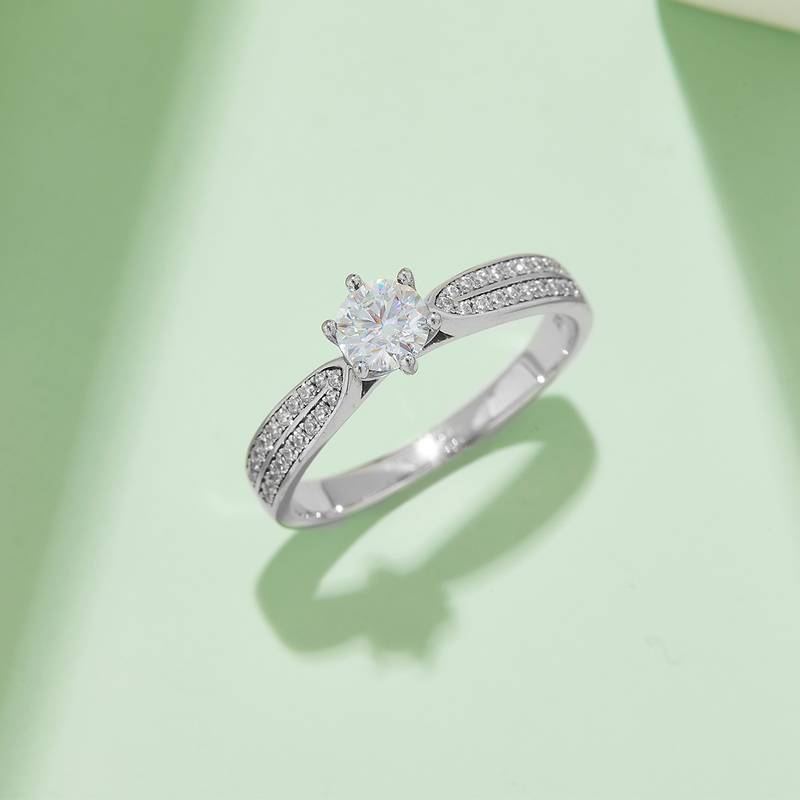 豪镶星光皇后S925银镀白金MoissaniteWomen's Ring50分D级
